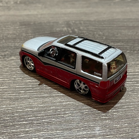 JADA TOYS DUB CITY 2003 Lincoln Navigator Suv Diecast Toy 1/64 - Picture 2 of 8